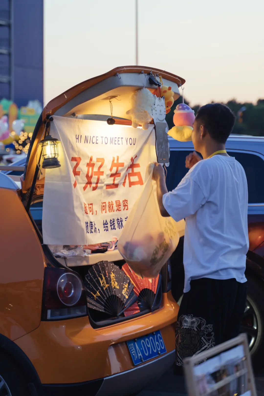 摆摊日入两千,摆摊日入一两千