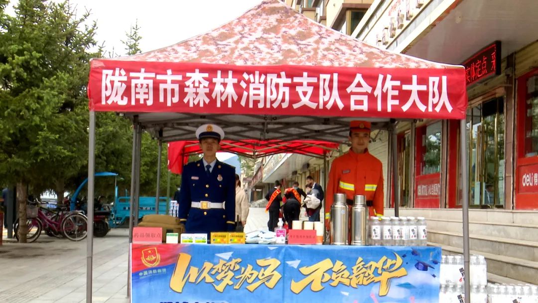 高考书写人生的机会,高考是奋斗拼搏的答卷