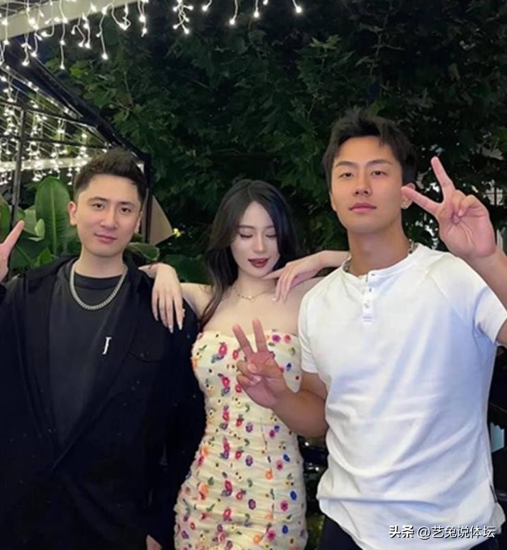 范志毅女儿妻子同框,范志毅女儿和他现任妻子