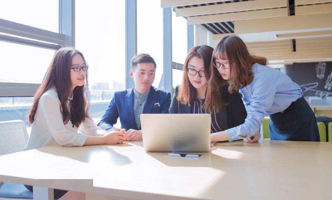 会计和财务哪个难做一些工作呢,财务会计真的很难就业吗