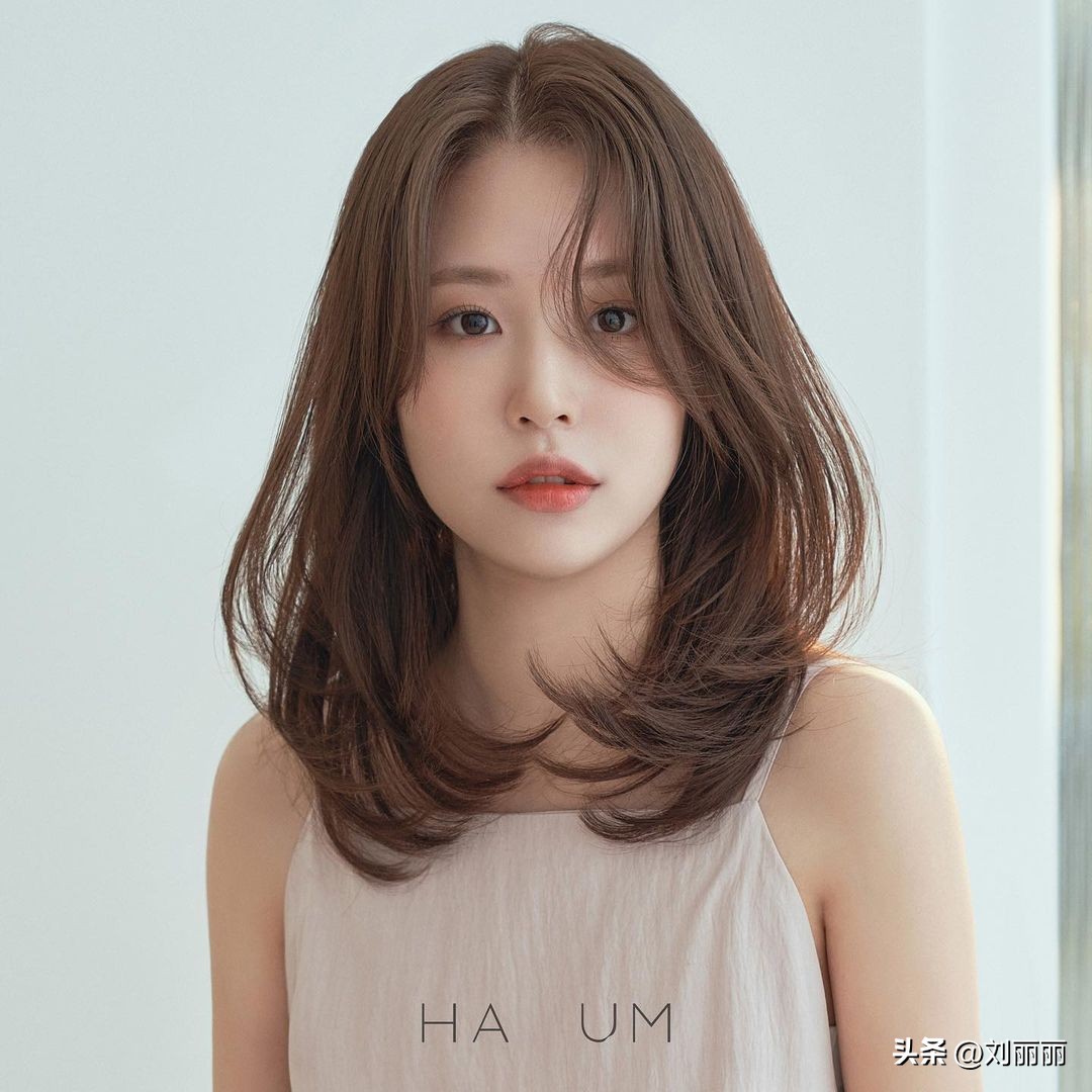 基础女发剪发教程,用剪刀乱剪女孩的头发