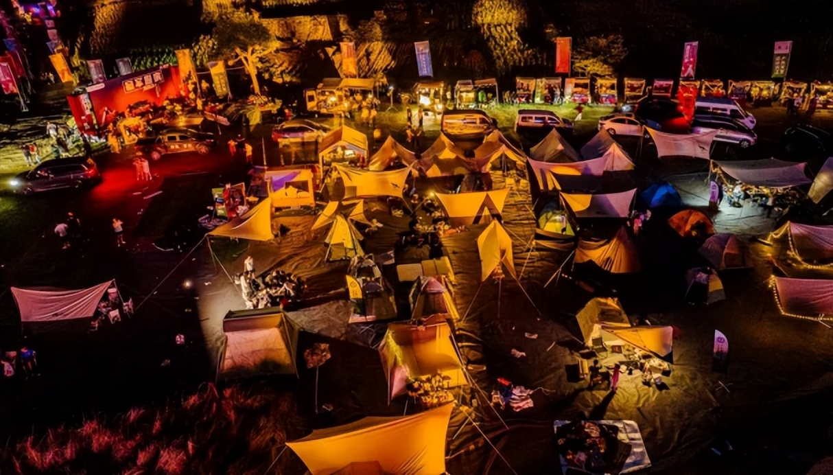 露营、市集、快闪！彩票沉浸式玩转时下流行元素