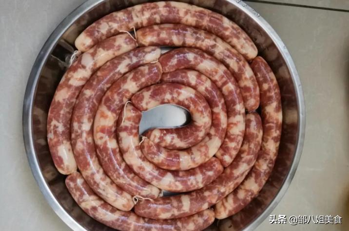 香肠灌制方法及配方,灌香肠时的注意事项