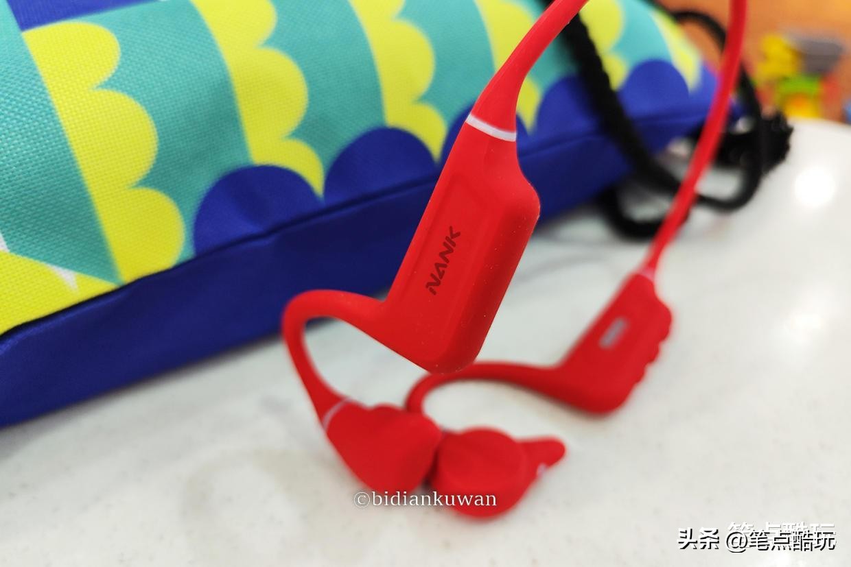 什么样的骨传导耳机比较好,华为骨传导耳机和南卡骨传导耳机