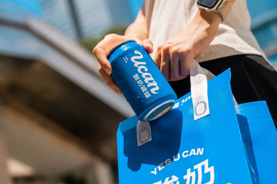 最高日营收超2万，“罐罐酸奶”走红上海，酸奶跑出新玩法？