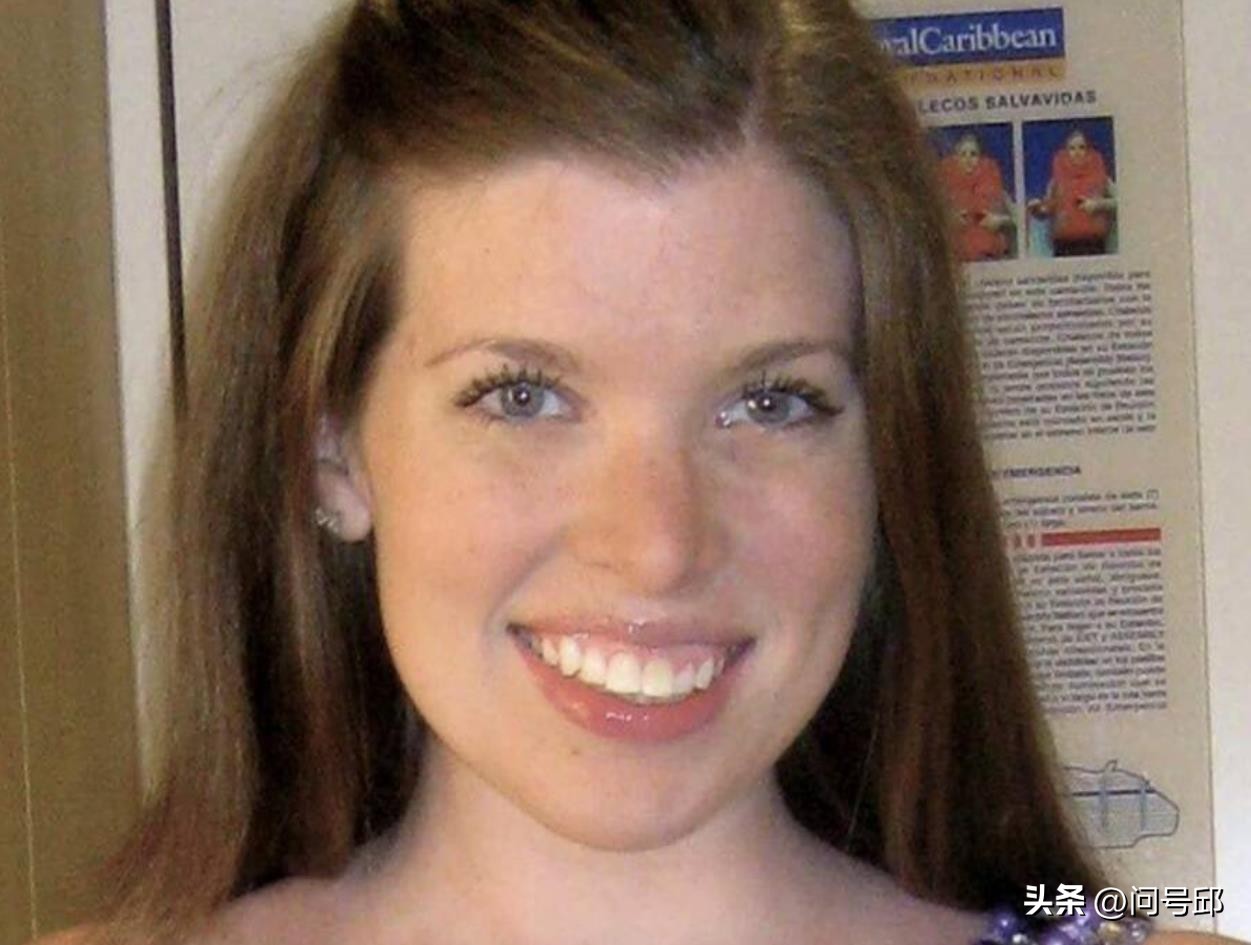 美国14岁少年在校女厕奸杀24岁女老师，凶手将尸体装进垃圾桶抛尸