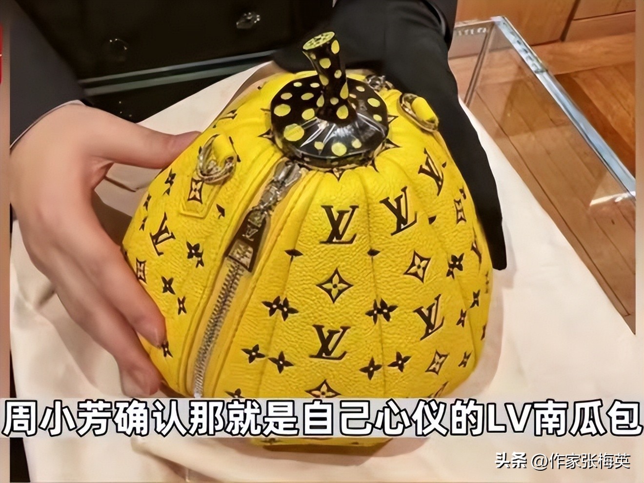 女子花1万8买个lv包居然开裂了,女子买lv包退货