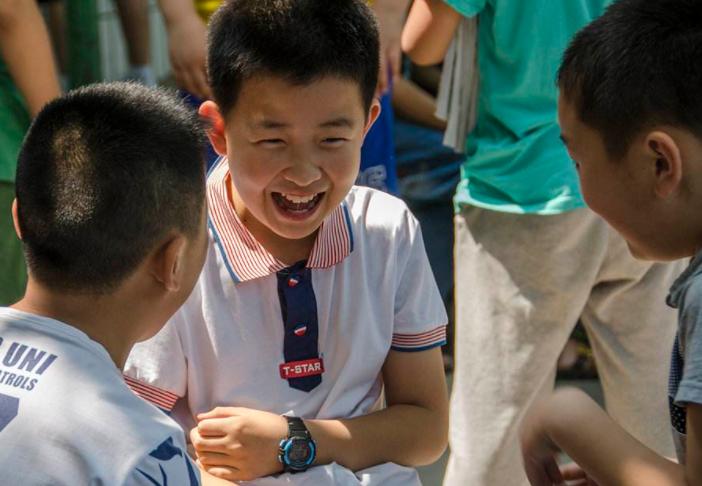 小学生作文《我的妈妈真虚伪》，老师笑到肚子疼，妈妈：手有点痒
