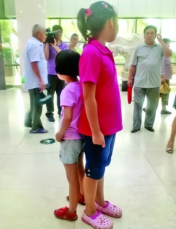 如果小孩吃多了饭怎么办呢,小孩吃太多撑的后果