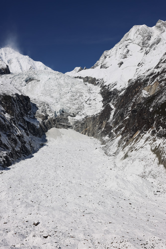 海螺沟里面的景区,海螺沟雪山山顶介绍
