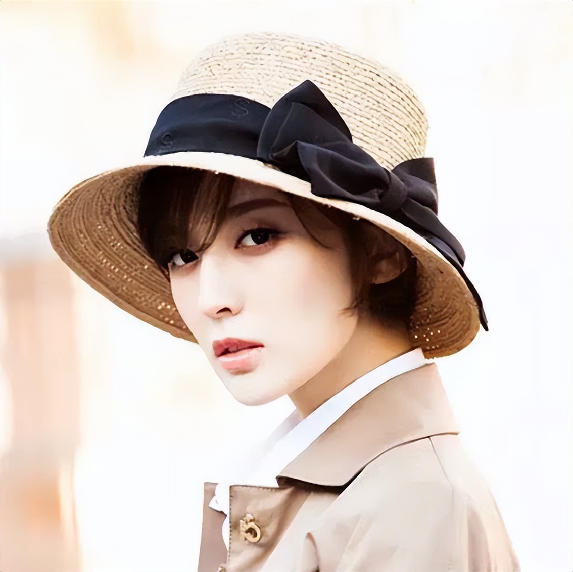 帽子怎么戴才能不压刘海,帽子怎么戴不压刘海