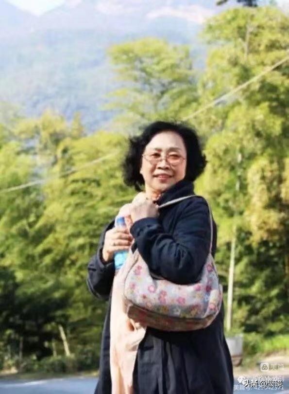 安娟英汉英双语诗八首