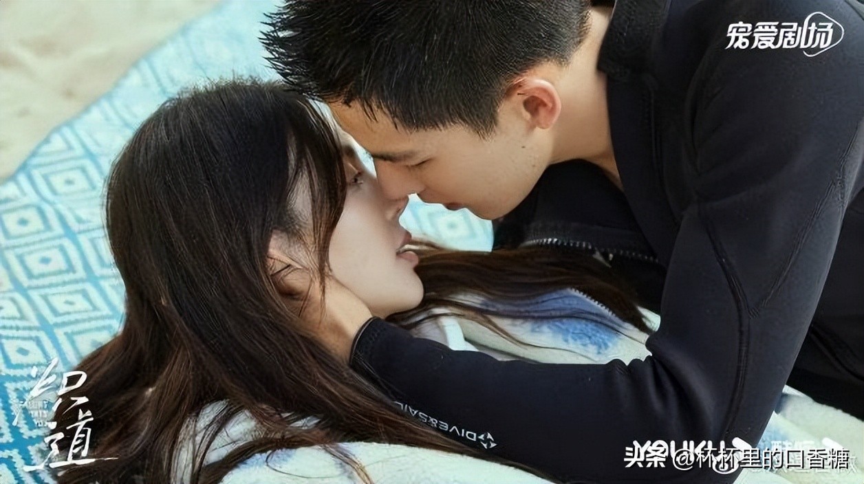 炽道王安宇和金晨引体向上,炽道王安宇和金晨在一起