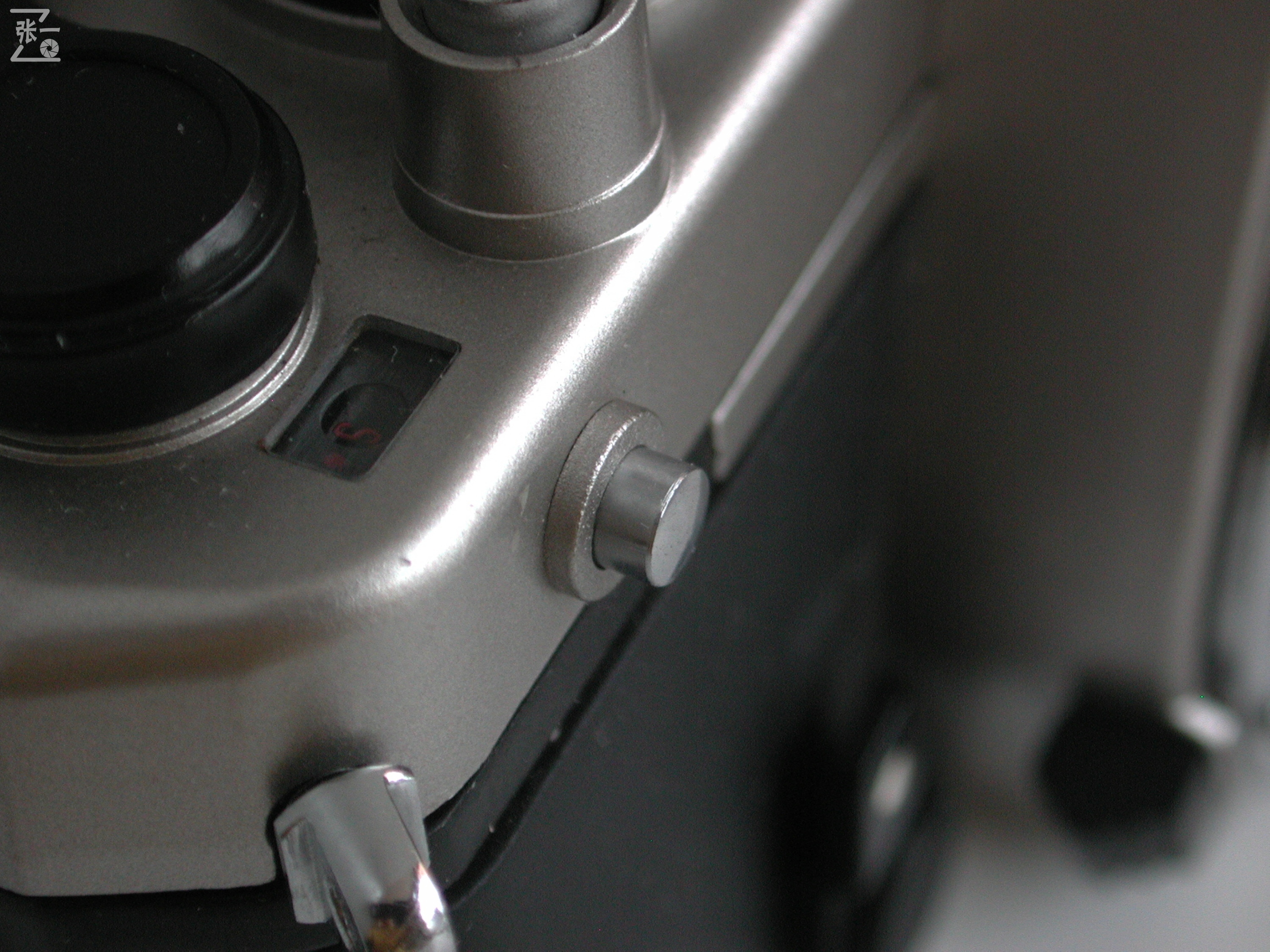 为了那个“凤凰”而购买的凤凰DC2000单反照相机!中国江西制造