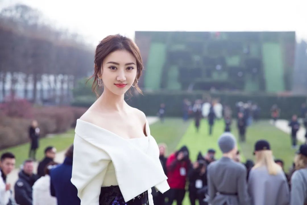 景甜到底咋出名的,景甜为何看起来富贵