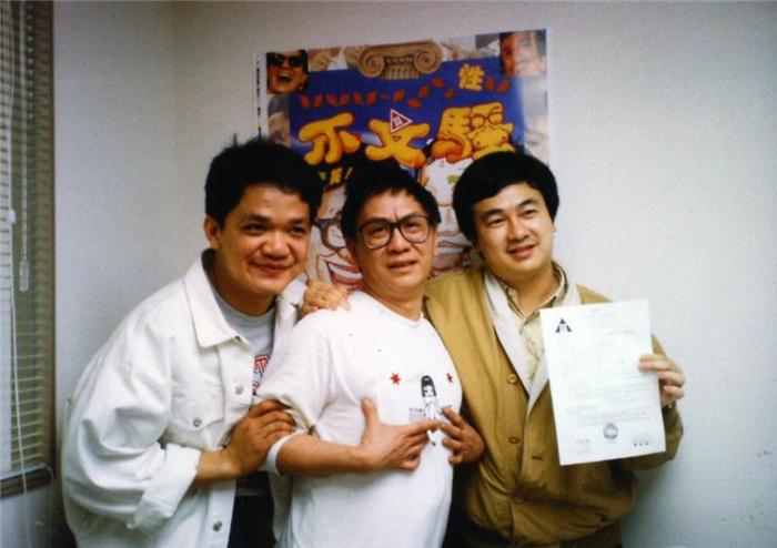 64岁的“傻标”黄光亮，在内地过起了退休生活，被传是王祖蓝老爸