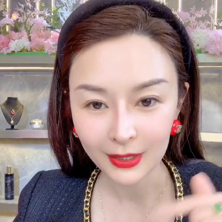 家庭聚会，表姐开始了她的表演，你们猜怎么着？#不要看不...