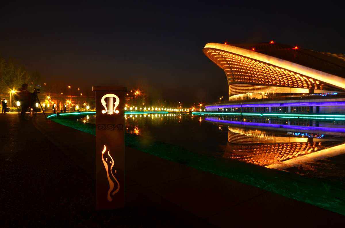 成都和重庆哪个地方更值得旅游,成都和重庆哪个更适合旅游