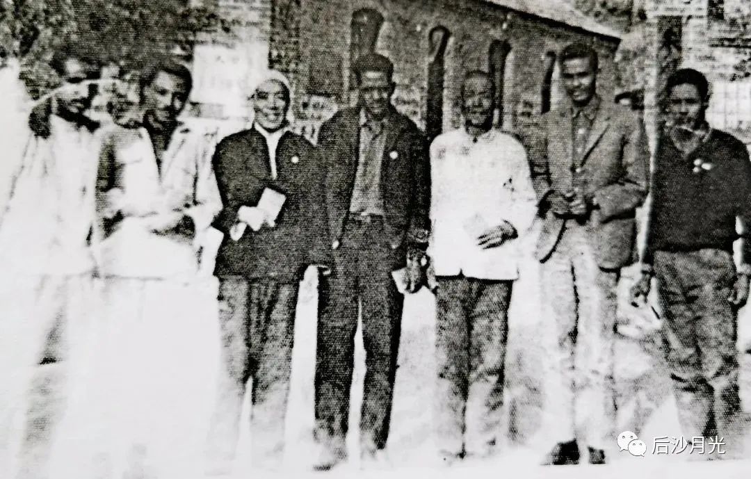 毛选的传奇,一部毛选打天下