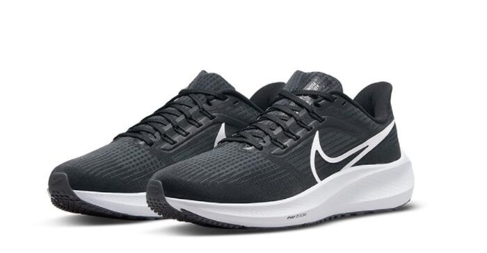 阿迪跑鞋vs耐克跑鞋,索康尼跑鞋和耐克跑鞋哪个好