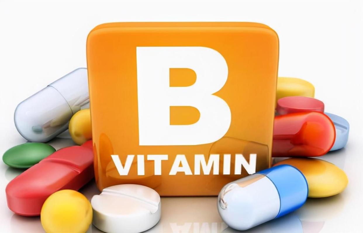 女性白头发增多，不要总觉得老了，或是由于体内缺乏这3种营养