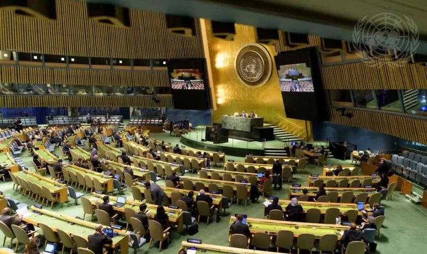 华人女兵在美军舰上干什么,美军华裔女兵向中国海警喊话