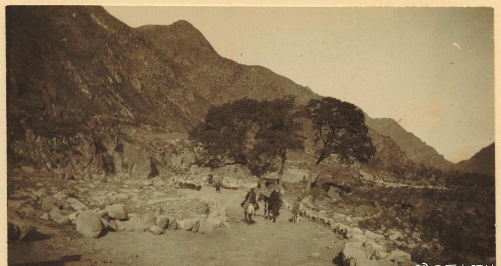 鏃ュ啗鍏借褰╄壊鐓х墖,渚靛崕鏃ュ啗鍏借缁濈増鐓х墖