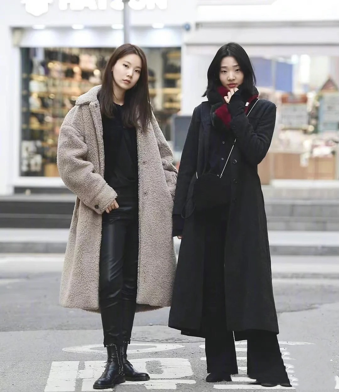 韩国小姐姐冬日简约气质穿搭日常,秋冬韩国小姐姐穿搭