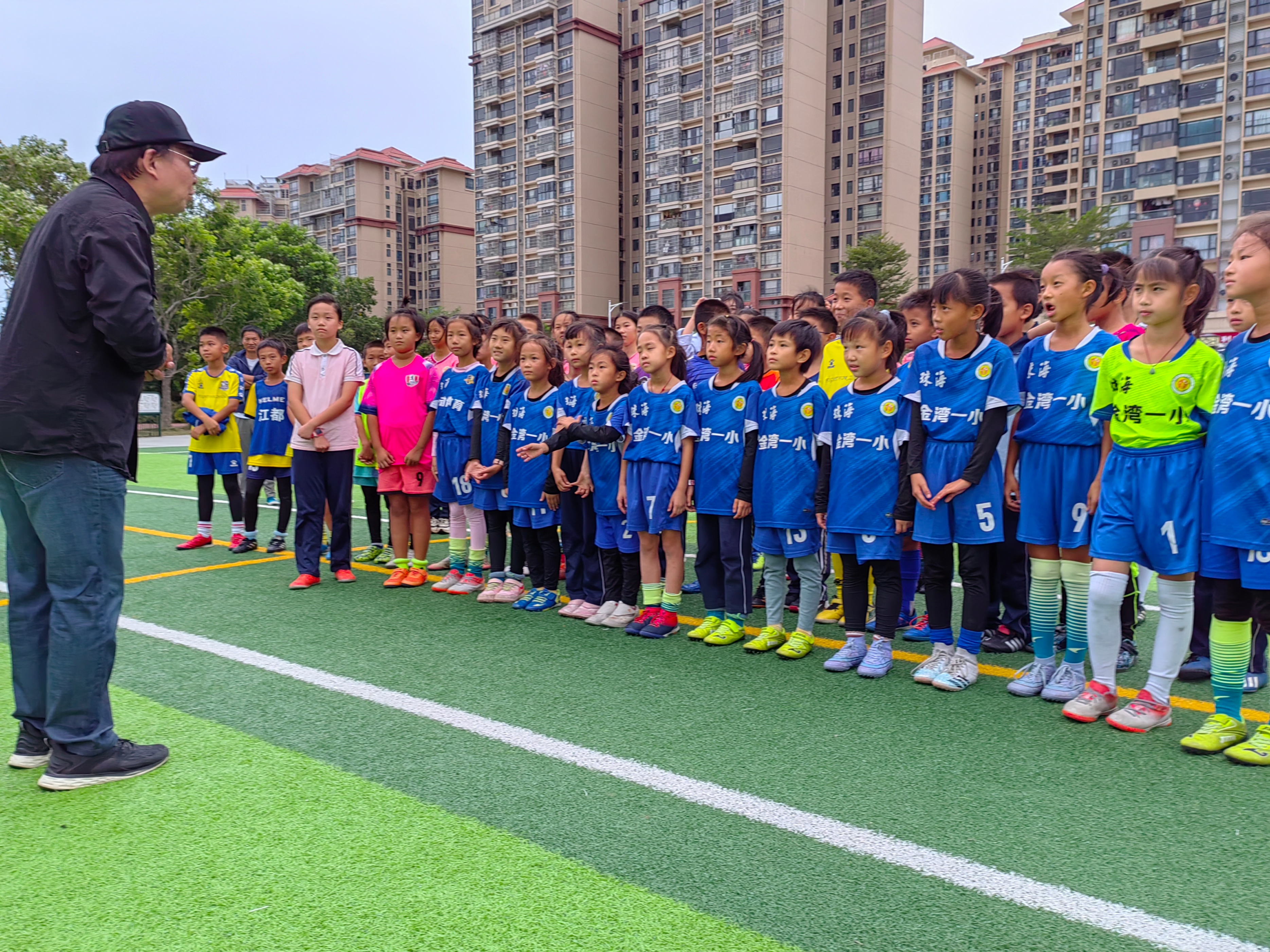 韩乔生足球经典口误,足球搞笑解说韩乔生