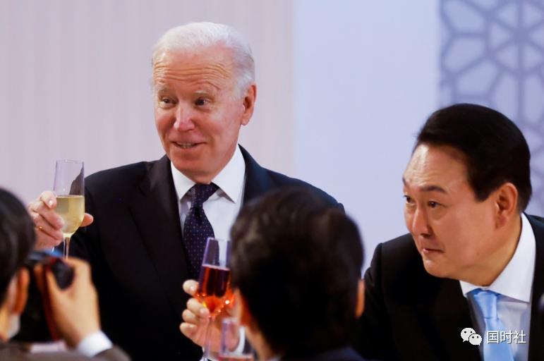 给美国当哈巴狗的人,中国vs韩国vs日本vs美国