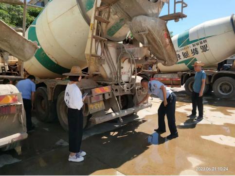 机动车检测线执法检查,临高整治机动车