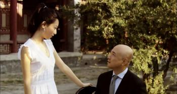 京城四美*冰白**：献媚成龙获杨受成独宠，下嫁男模却遭郑元畅*爱夺**