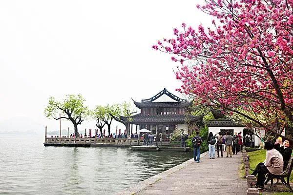 西湖美景图片真实壁纸,杭州西湖风景壁纸全屏