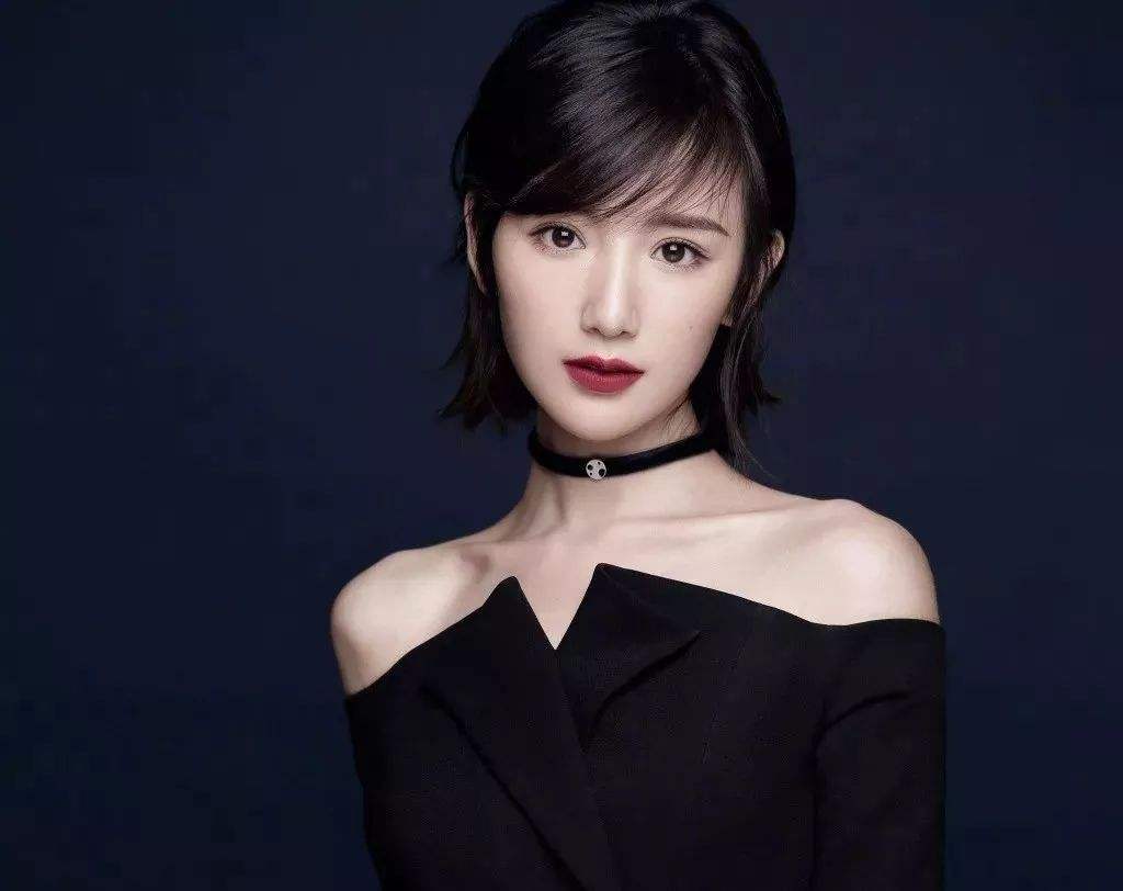 毛晓彤：曾经被父亲抛弃扔垃圾桶，成名后父亲索要5000万赡养费