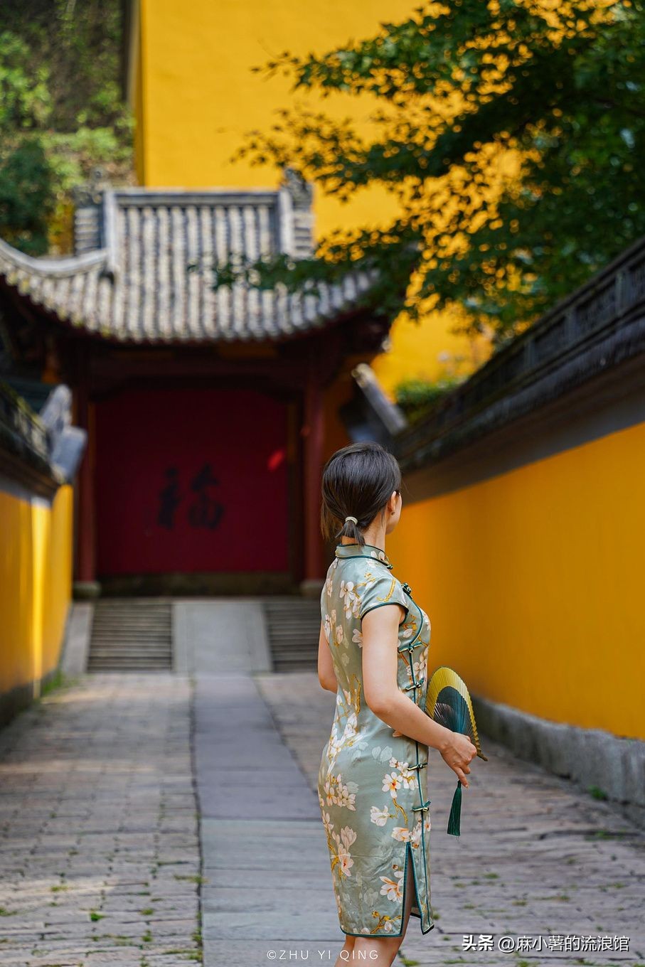 浙江绍兴有座千年大佛寺，有江南第一大石佛，许多影视剧都来取景