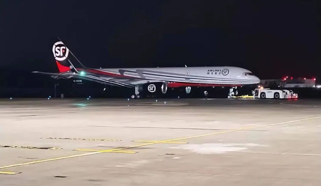 鄂州花湖机场正式试飞,花湖机场最新航线开通