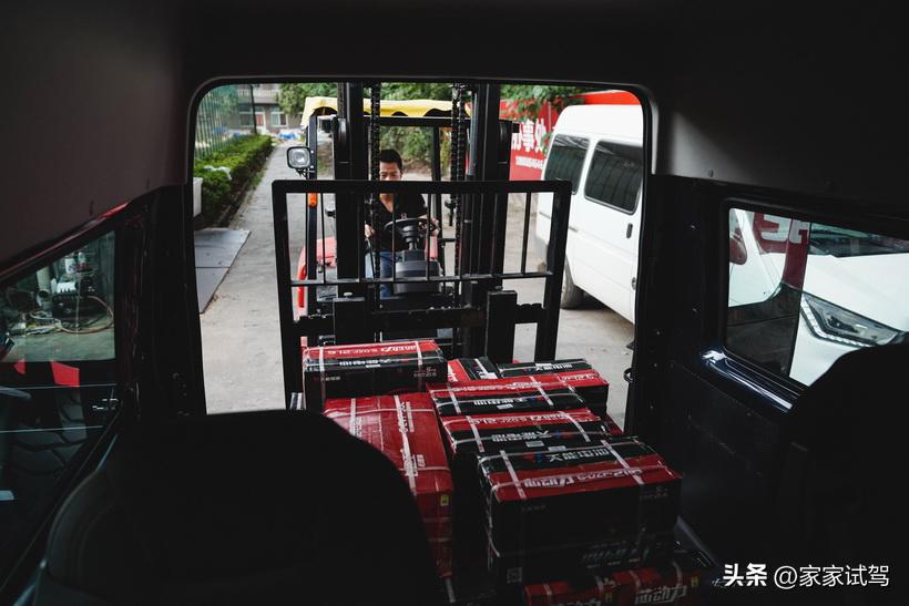 动力强操控好制动好的平民车,动力强刹车好的电动车