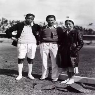 日军日记：半夜偷袭了村庄，为实施惩戒，我将*雷手**塞入女人*体下**中