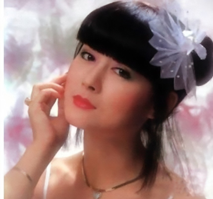 女明星扮嫩图片大全,扮嫩女明星年轻时