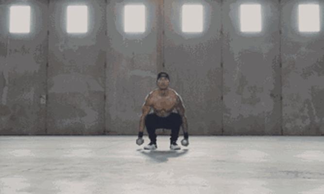 立定跳远不向后倒的窍门,立定跳远从2.1到2.3米怎么练