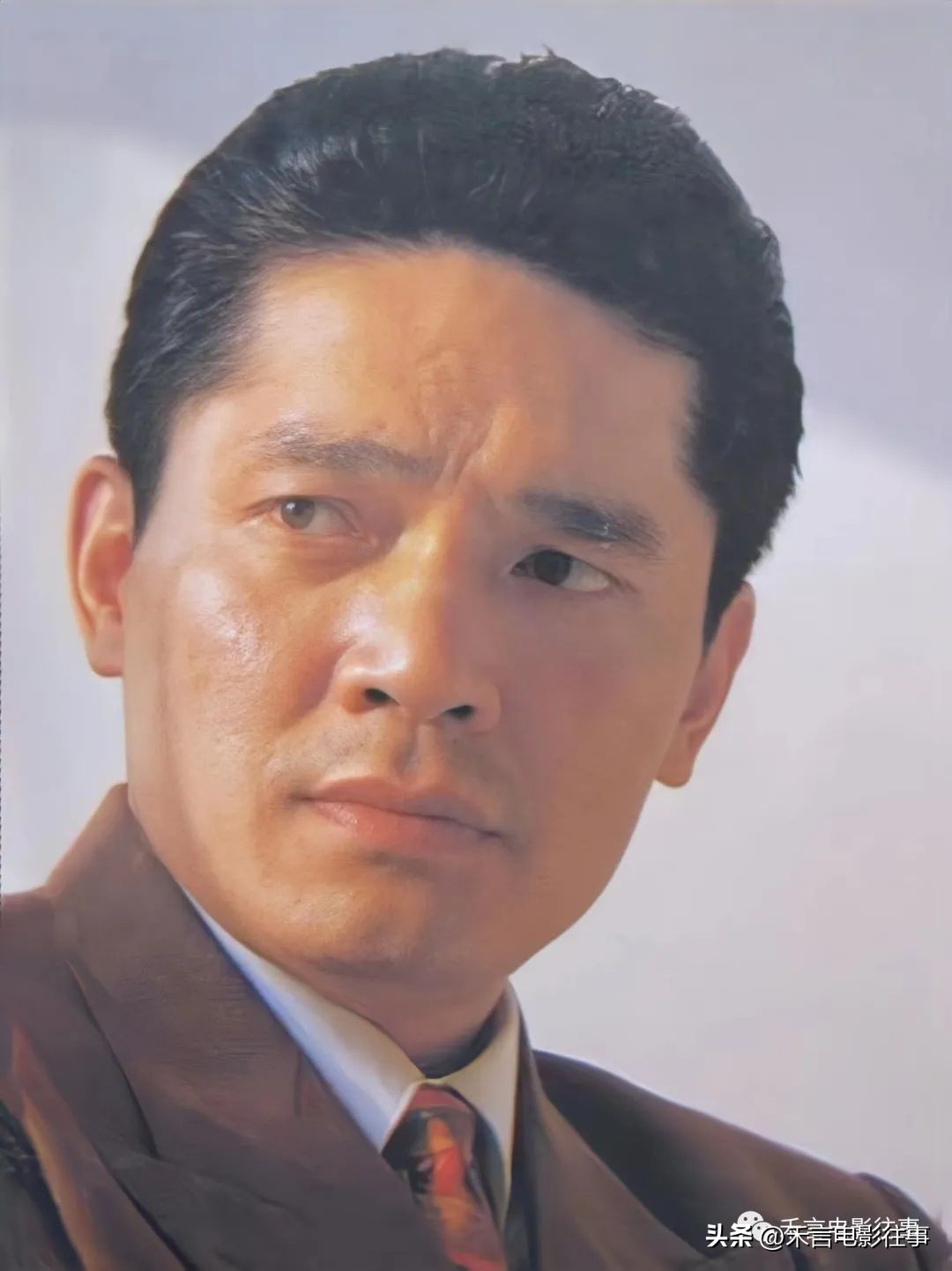 梁波罗、达式常、唐国强、周里京、王志文，哪位男神西服最潇洒？