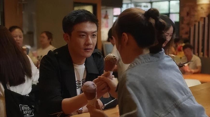 黑红小花张月：质疑整容上位不雅，演绿茶遭网暴，新剧逆转口碑