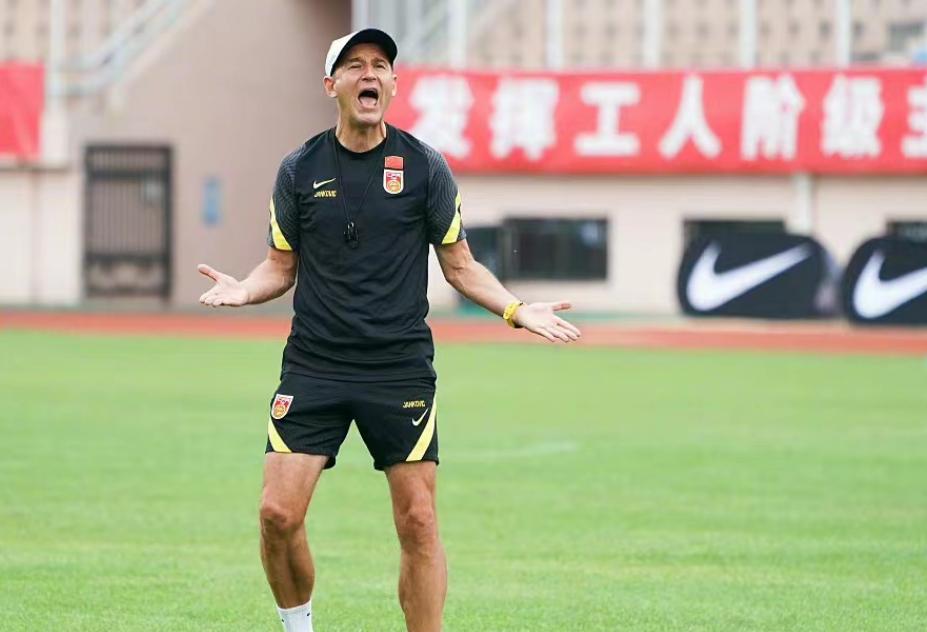 扬科维奇出任国足主教练,国足主帅扬科维奇重申国足目标