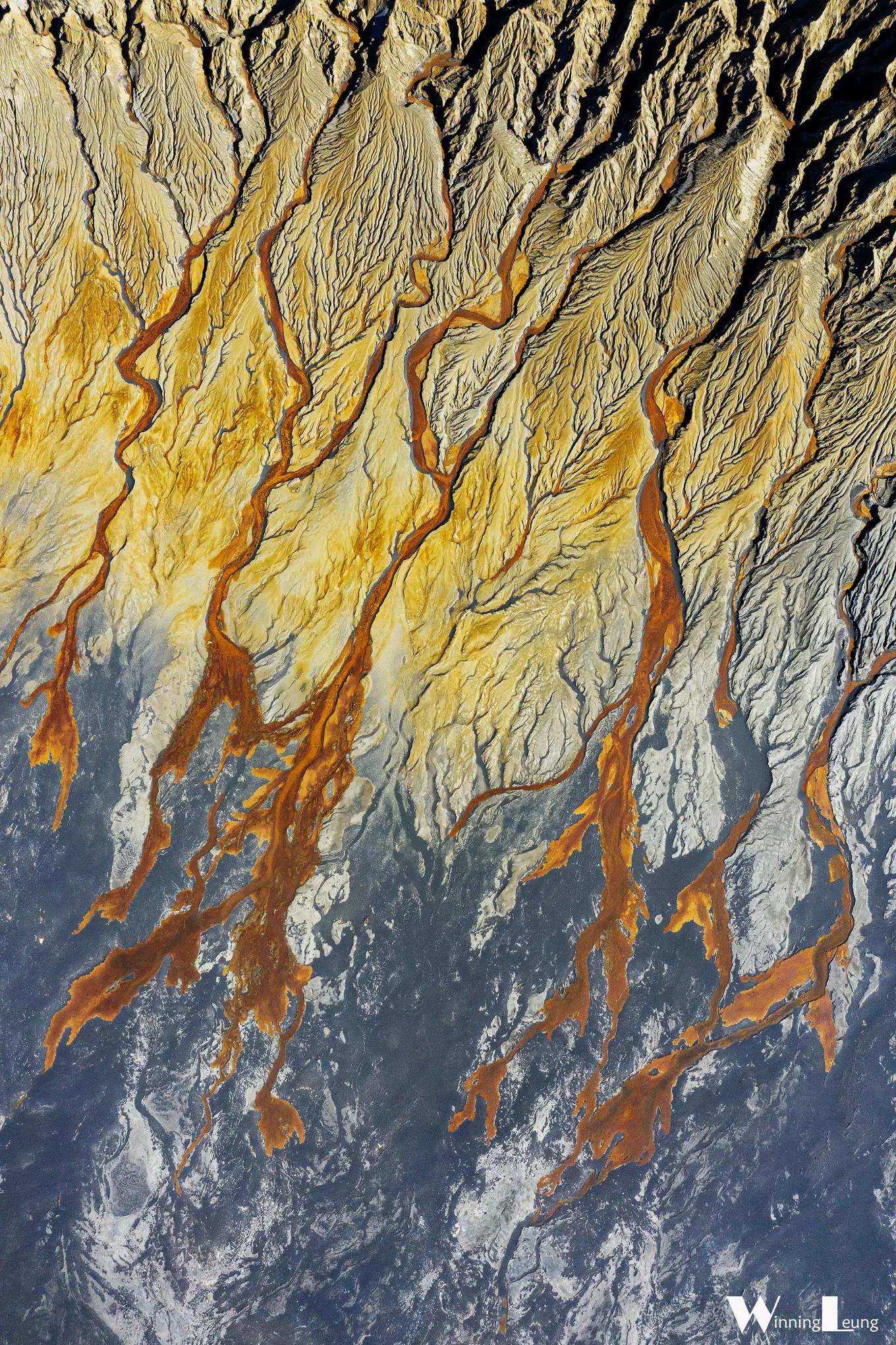 布罗莫火山沙海,印度尼西亚布罗莫火山需要徒步吗