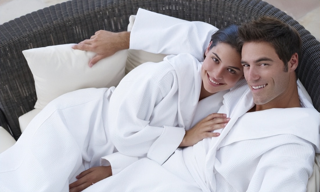 女性到了中年还渴望爱情,女性到了中年生理系统比男性更高