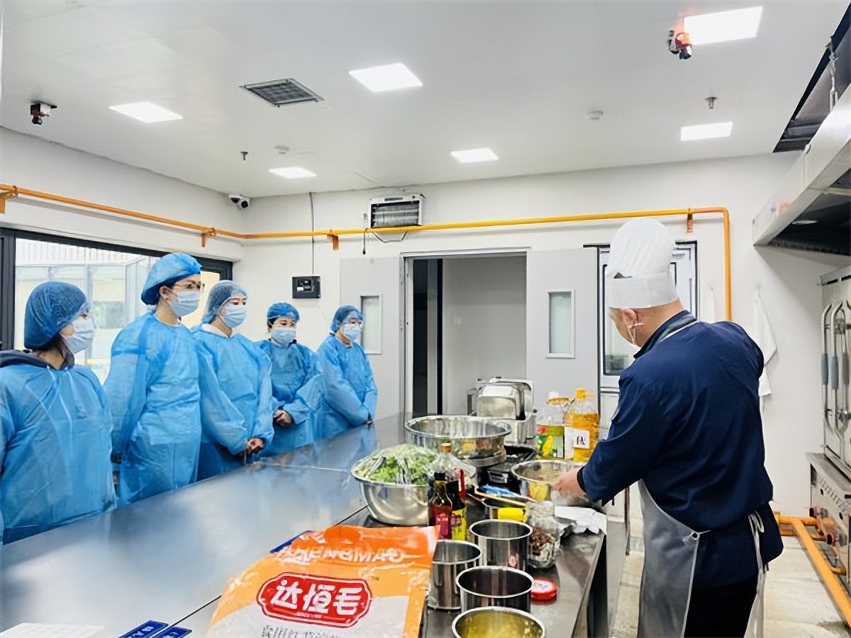 小学食堂开放日活动报道,学校食堂开放日活动报道