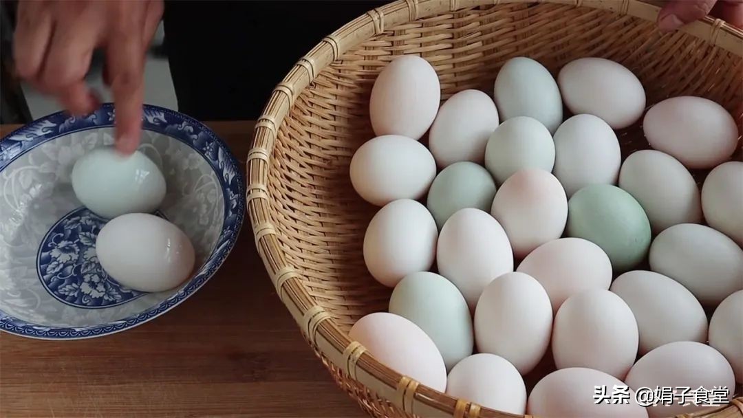 腌制咸鸭蛋最简单正确的做法,把咸鸭蛋腌制成流油咸鸭蛋的方法