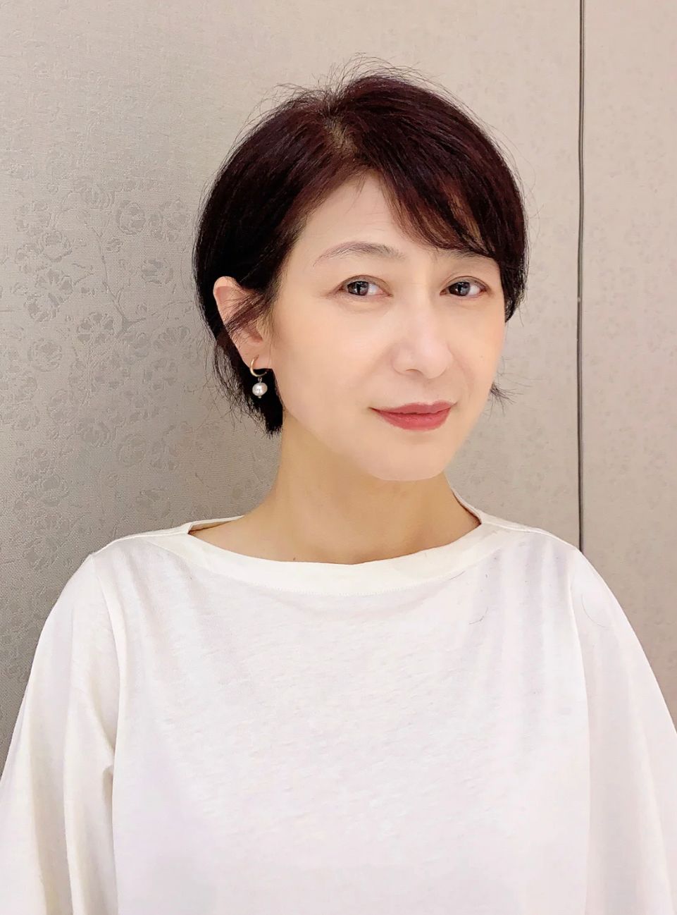 50岁大妈编好看发型教程,建议中年大妈留的发型超有气质款