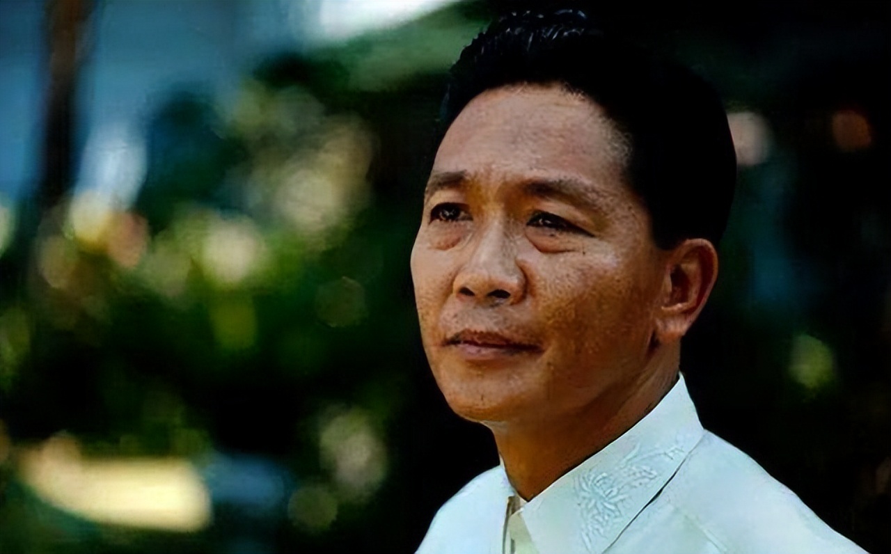 世界第一巨贪：家藏数吨黄金，拥有29架私人飞机，拖垮一国经济