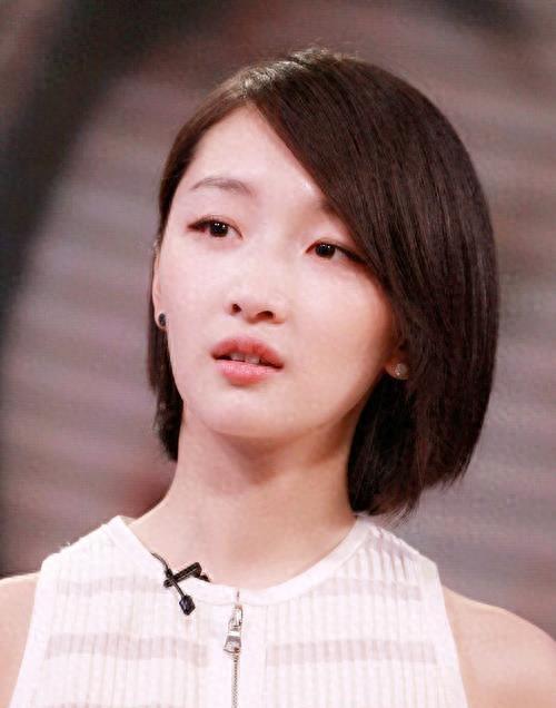 周冬雨忘了拉窗帘,周冬雨窗帘视频